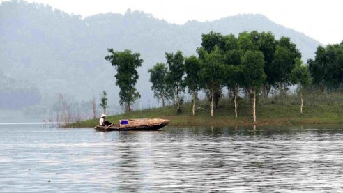 Vẻ đẹp Hồ Thác Bà - Yên Bái